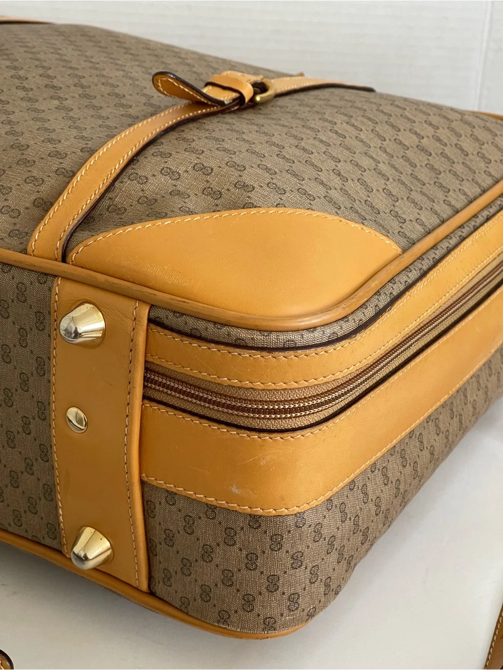 Gucci GG Supreme suitcase